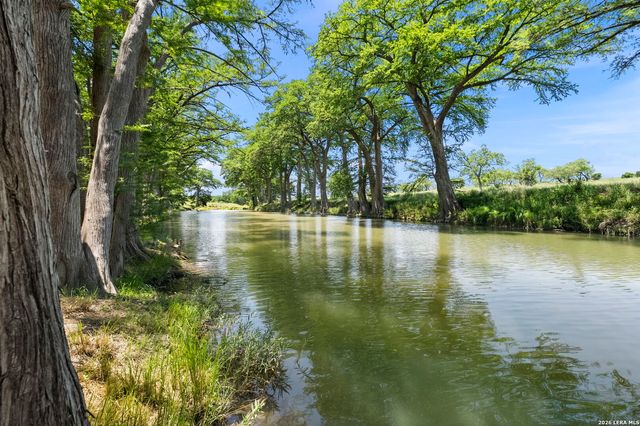 112 N. River Bend Road, Comfort, TX 78013
