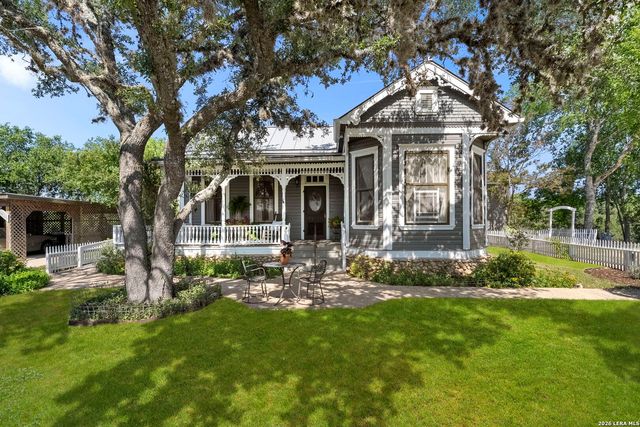 112 N. River Bend Road, Comfort, TX 78013
