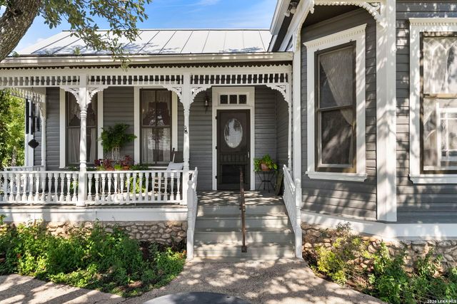112 N. River Bend Road, Comfort, TX 78013