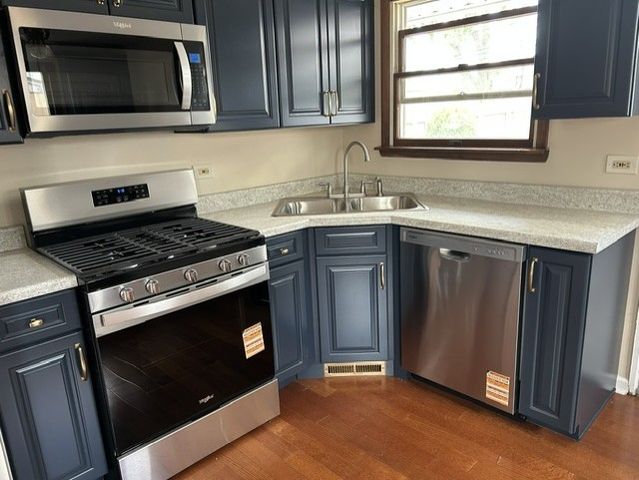 8855 S KOMENSKY Avenue, Hometown, IL 60456