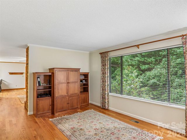 126 Brandon Road, Hendersonville, NC 28739