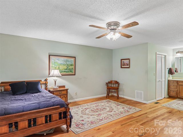 126 Brandon Road, Hendersonville, NC 28739