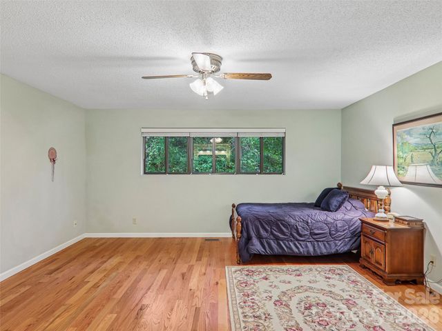 126 Brandon Road, Hendersonville, NC 28739
