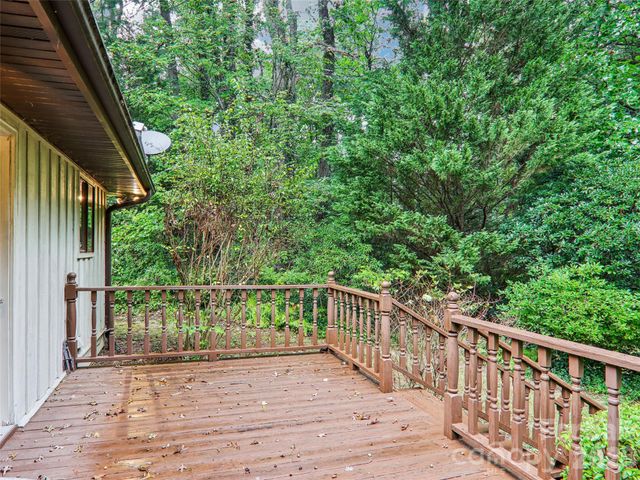126 Brandon Road, Hendersonville, NC 28739