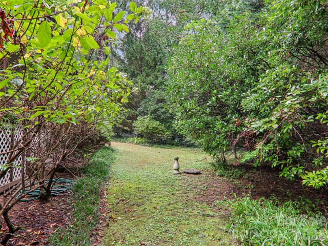 126 Brandon Road, Hendersonville, NC 28739