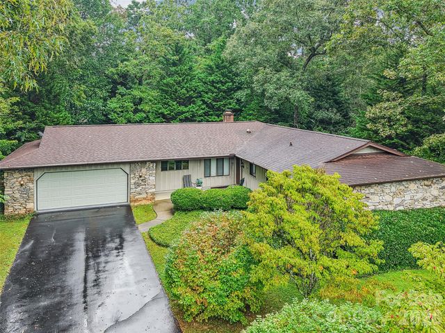 126 Brandon Road, Hendersonville, NC 28739