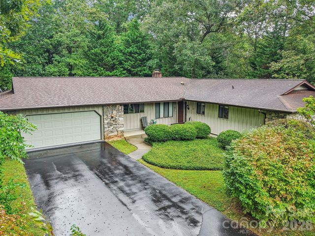 126 Brandon Road, Hendersonville, NC 28739