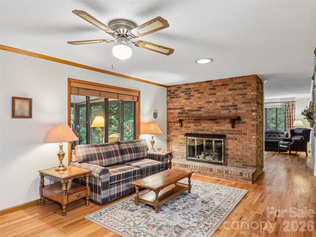 126 Brandon Road, Hendersonville, NC 28739