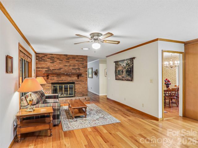 126 Brandon Road, Hendersonville, NC 28739