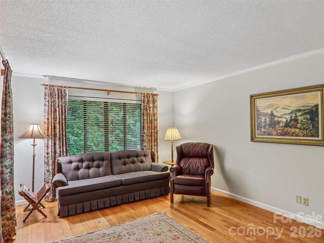 126 Brandon Road, Hendersonville, NC 28739