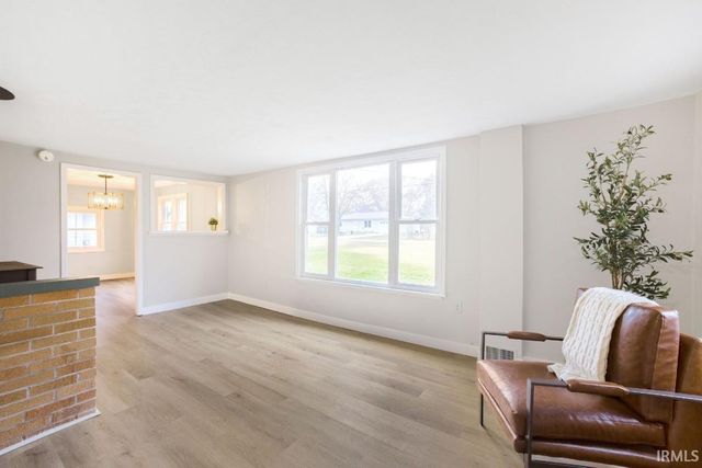 10266 Glenwood Avenue, Osceola, IN 46561