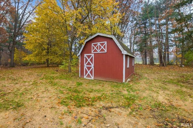 10266 Glenwood Avenue, Osceola, IN 46561