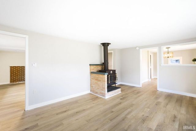 10266 Glenwood Avenue, Osceola, IN 46561