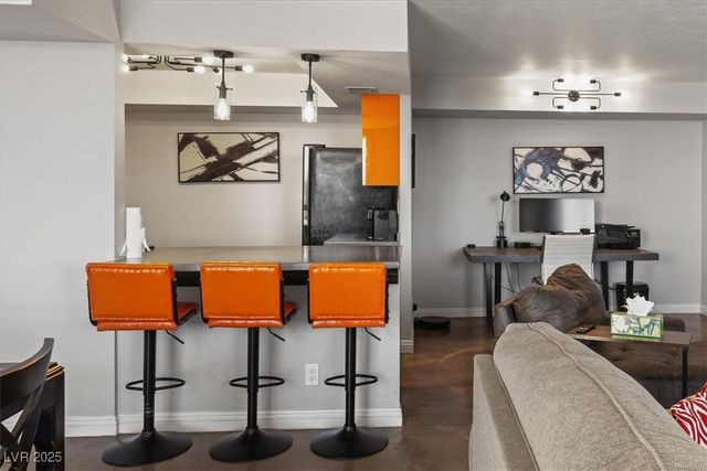 3930 University Center Drive 902, Las Vegas, NV 89119