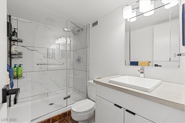 3930 University Center Drive 902, Las Vegas, NV 89119