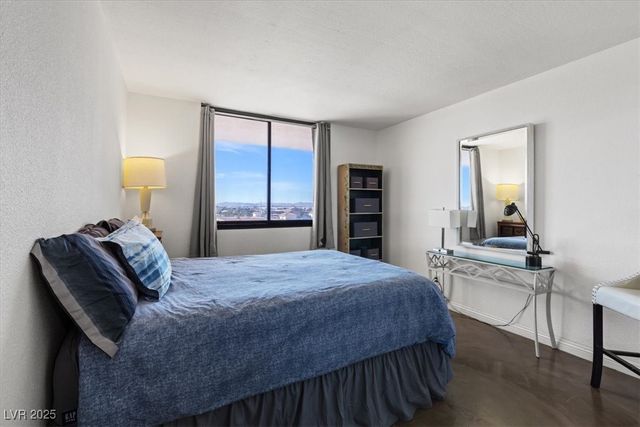 3930 University Center Drive 902, Las Vegas, NV 89119