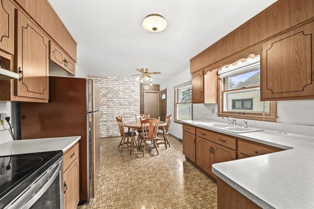 2336 116th STREET, Wauwatosa, WI 53226