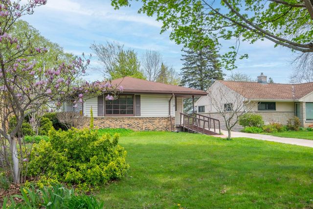 2336 116th STREET, Wauwatosa, WI 53226