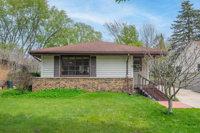 2336 116th STREET, Wauwatosa, WI 53226