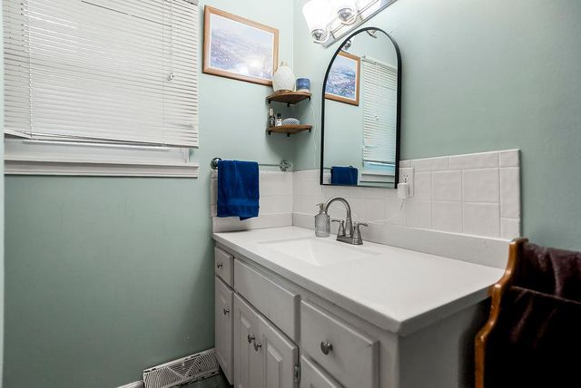 402 N Harrison Street, Spring Hill, KS 66083