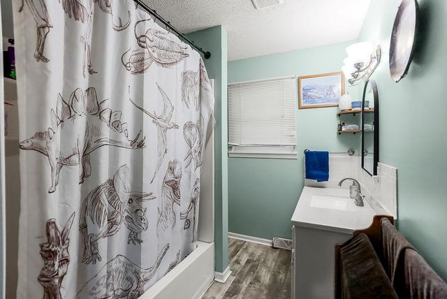 402 N Harrison Street, Spring Hill, KS 66083