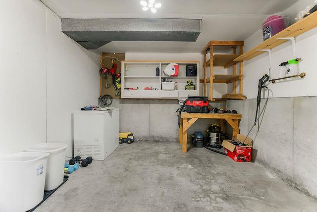 402 N Harrison Street, Spring Hill, KS 66083