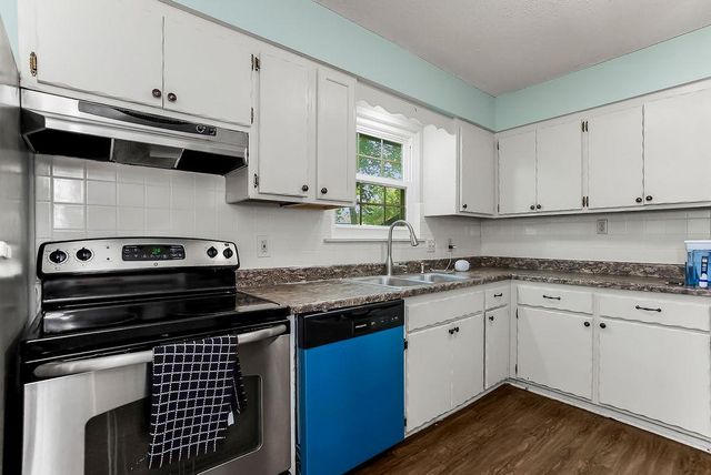 402 N Harrison Street, Spring Hill, KS 66083
