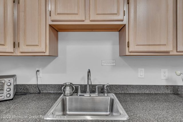 606 W Kennedy Boulevard, Lakewood, NJ 08701