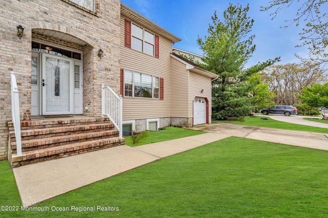 606 W Kennedy Boulevard, Lakewood, NJ 08701