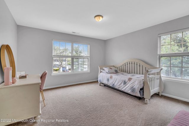 606 W Kennedy Boulevard, Lakewood, NJ 08701