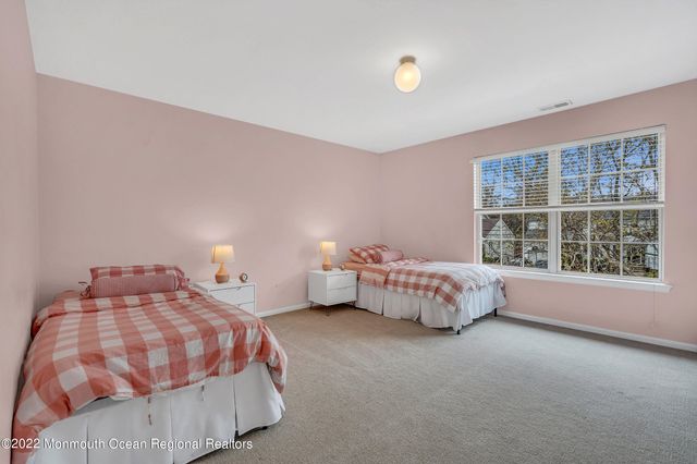 606 W Kennedy Boulevard, Lakewood, NJ 08701