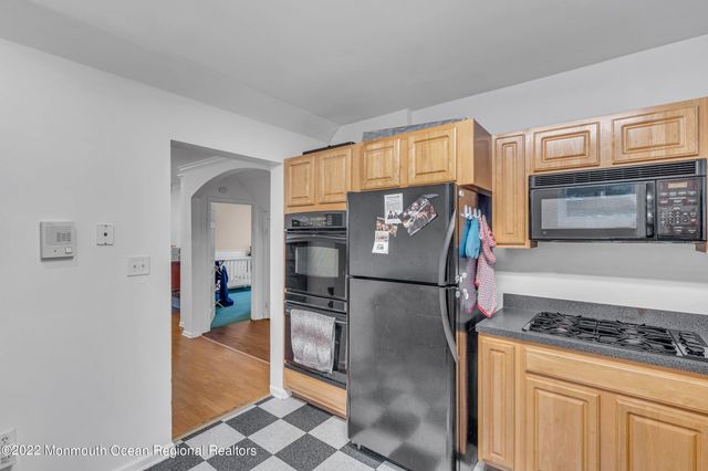 606 W Kennedy Boulevard, Lakewood, NJ 08701