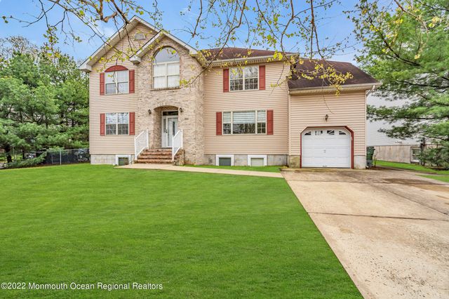 606 W Kennedy Boulevard, Lakewood, NJ 08701