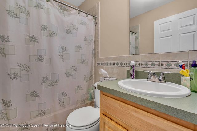 606 W Kennedy Boulevard, Lakewood, NJ 08701