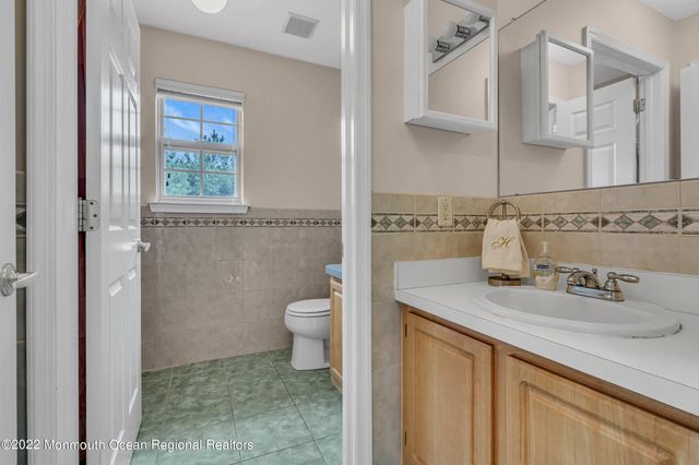 606 W Kennedy Boulevard, Lakewood, NJ 08701