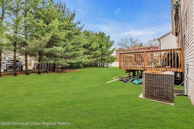 606 W Kennedy Boulevard, Lakewood, NJ 08701