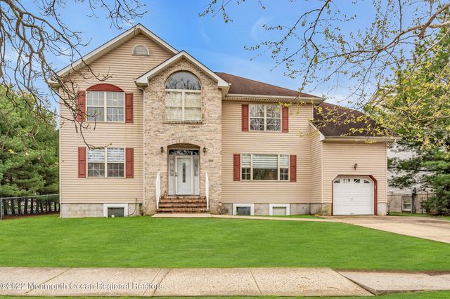 606 W Kennedy Boulevard, Lakewood, NJ 08701