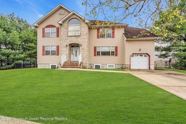 606 W Kennedy Boulevard, Lakewood, NJ 08701