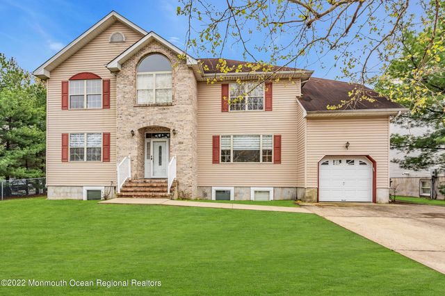 606 W Kennedy Boulevard, Lakewood, NJ 08701