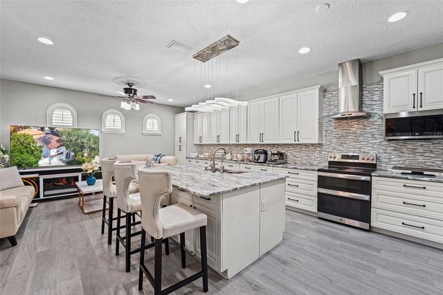 4202 N HOWARD AVENUE, Tampa, FL 33607