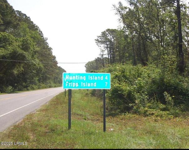 20 Harbor River Circle, St. Helena Island, SC 29920