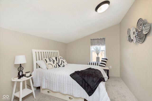 1609 S G Street, Elwood, IN 46036