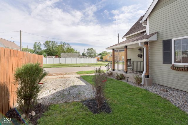 1609 S G Street, Elwood, IN 46036