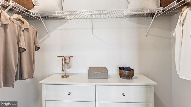 100 CLINTON ST, Sicklerville, NJ 08081