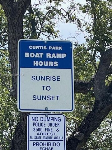 1976 NW 25th Ave, Miami, FL 33125