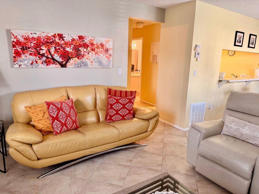 Image 8 of property listing at 3863 59TH AVENUE W 4189, Bradenton, FL 34210