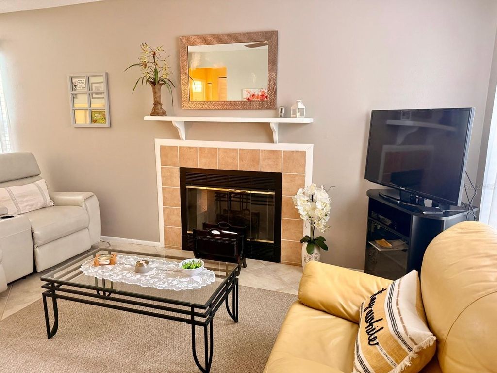 Image 9 of property listing at 3863 59TH AVENUE W 4189, Bradenton, FL 34210