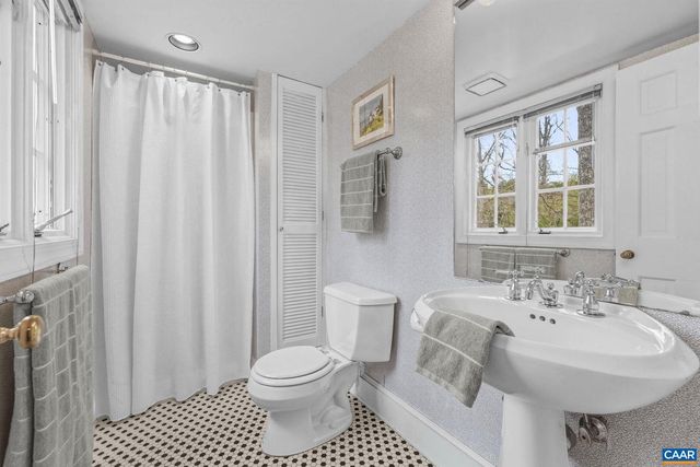 1820 FENDALL AVE, Charlottesville, VA 22903