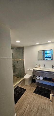 17600 N Bay Rd N906, Sunny Isles Beach, FL 33160
