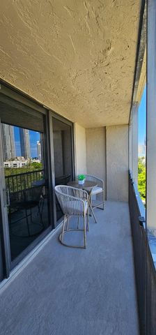 17600 N Bay Rd N906, Sunny Isles Beach, FL 33160